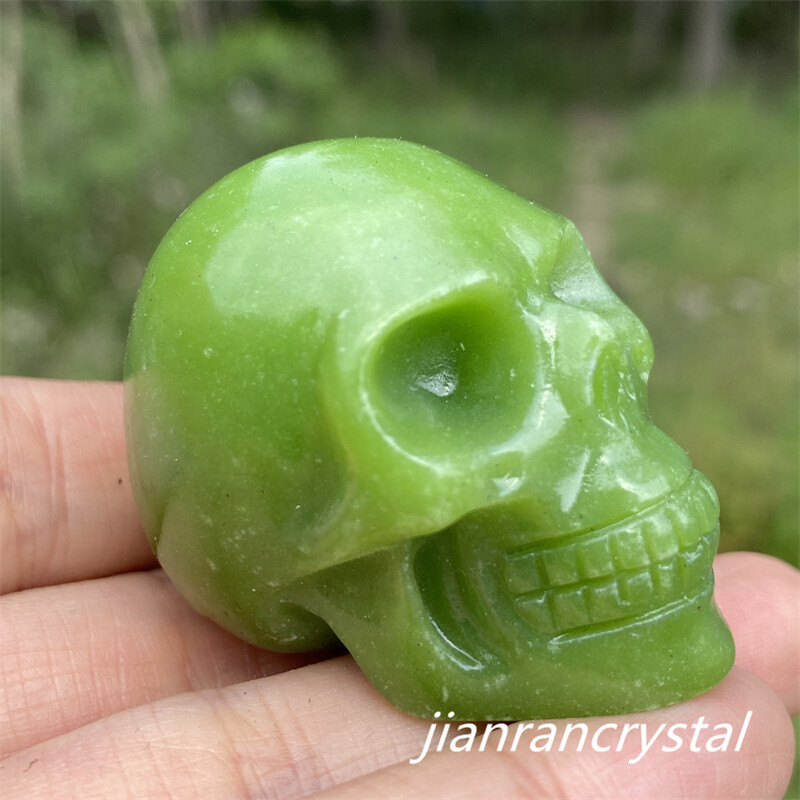1.5″ Green Luminous Stone Skull Hand Carved Skull Healing decoration Gift 1pc