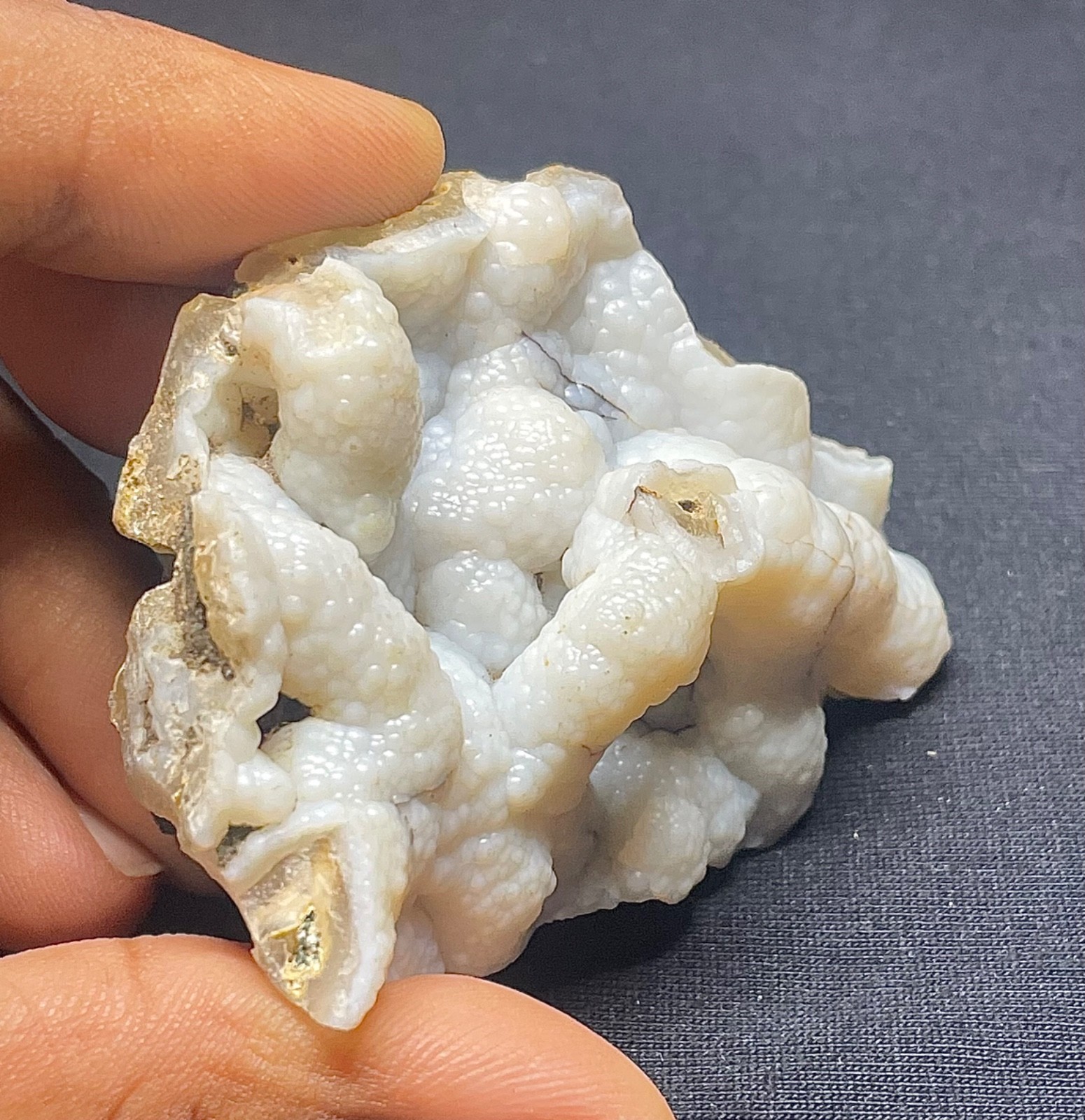 Natural chalcedony crystal w/good condition mineral specimens 80 gr 7.5×5.5×3 cm