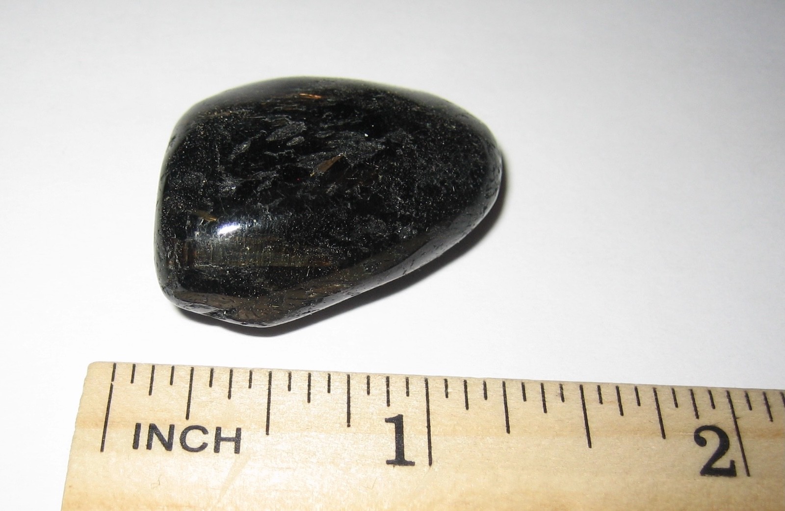 1.3″ RARE TUMBLED POLISHED AUTHENTIC NUUMMITE STONE FROM GREENLAND 17.6grams *15