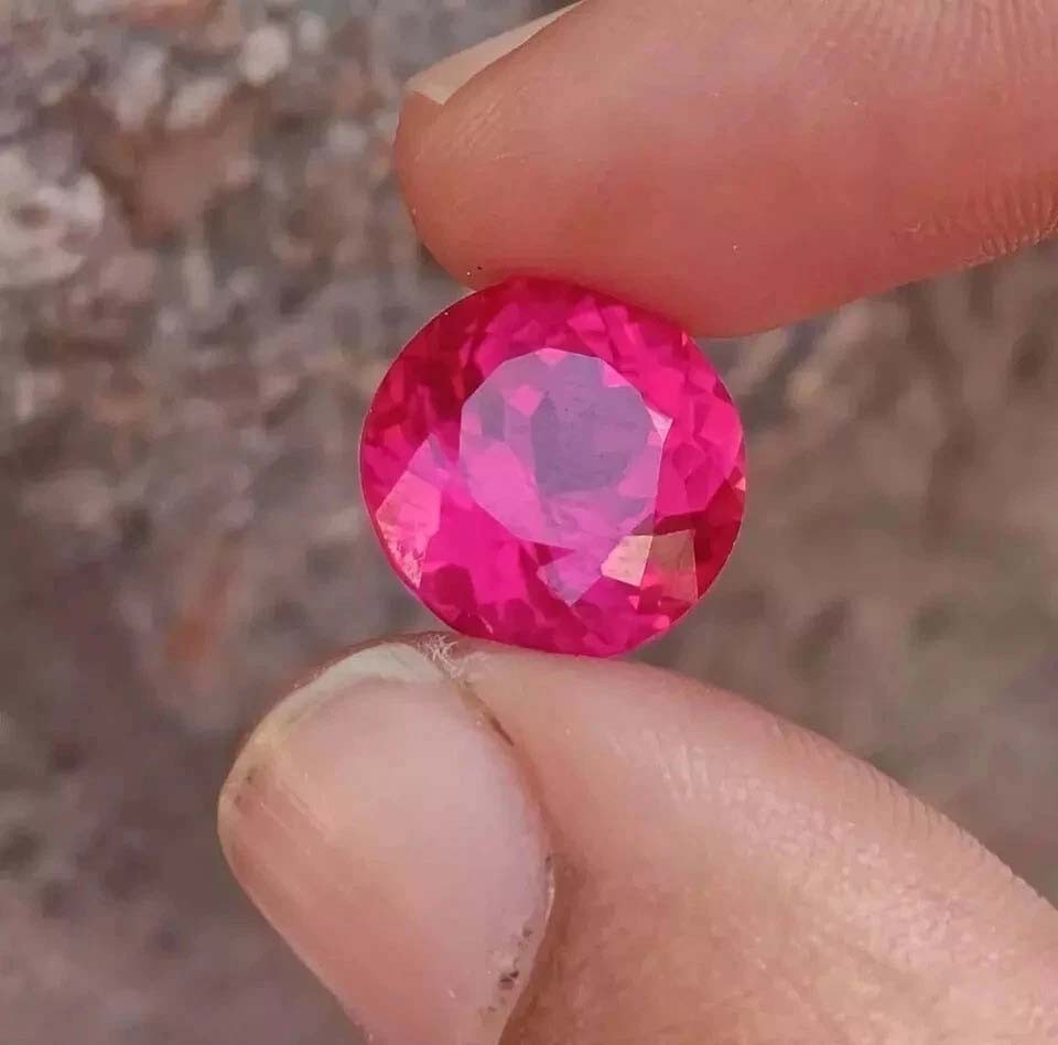 8.32 Ct Natural Round Cut Sri-Lankan Ceylon Pink Sapphire GGI Certified Gemstone