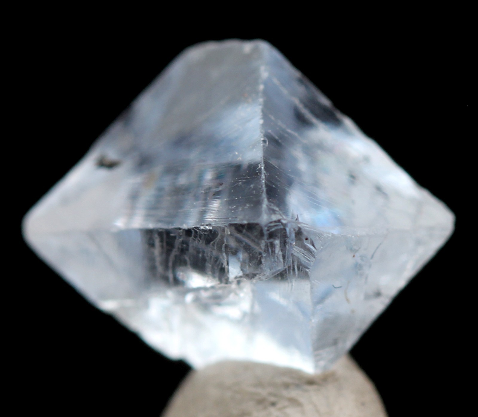 BLUE FLUORITE OCTAHEDRON Crystal Healing Mineral Cluster Specimen CHINA