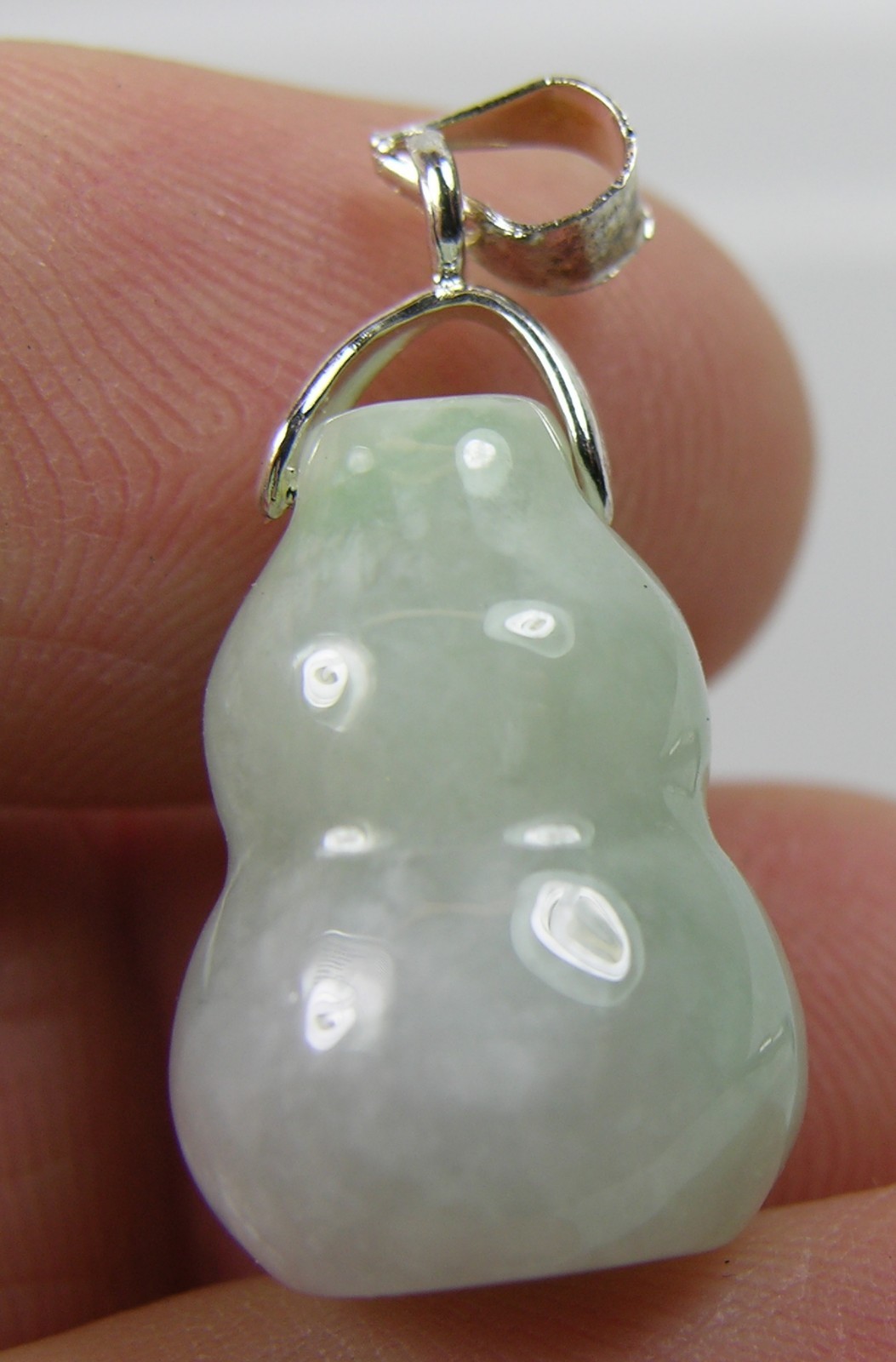 #3 29.35ct 3/4 in Tibet 100% Natural Jade Hand Carved Gourd Pendant 5.85g 18mm