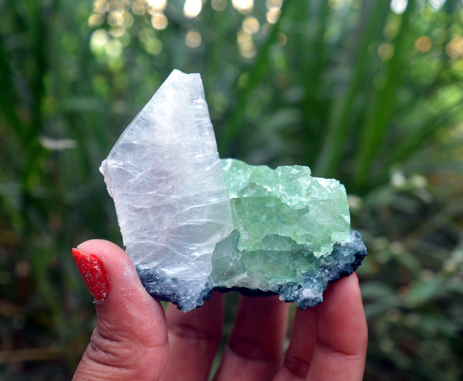 green apophyllite w/ heulandite minerals specimen a-8