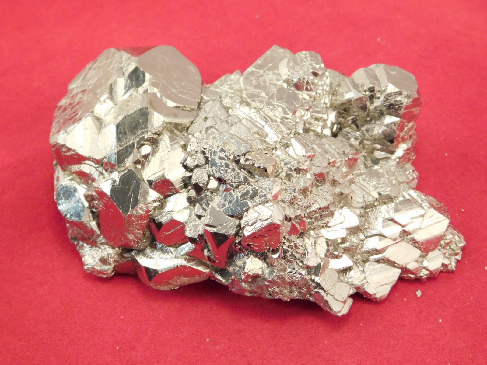 Dodecahedron PYRITE Crystal Cluster 100% Natural Peru 168gr