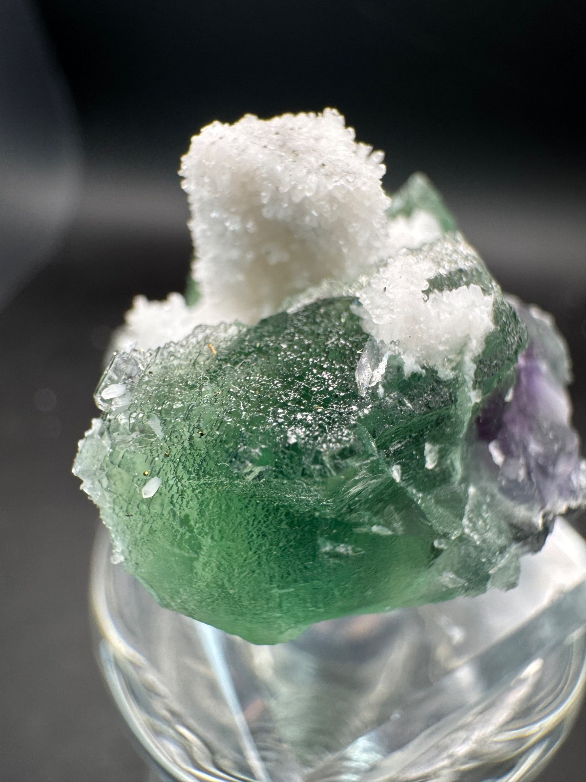 6658 Lovely Green Octahedral with White Quartz on Purple Fluorite Fu Jian 28g