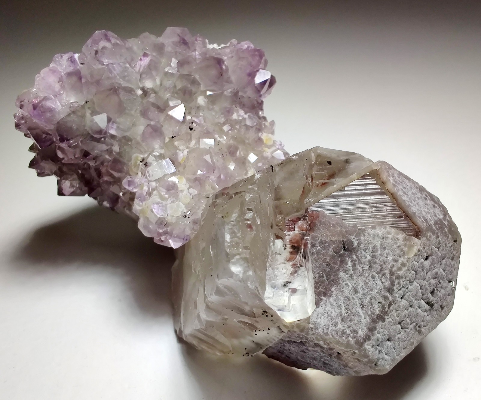 Incredible Calcite crystals with Amethyst. Rio Grande do Sul, Brazil. 245 grams.