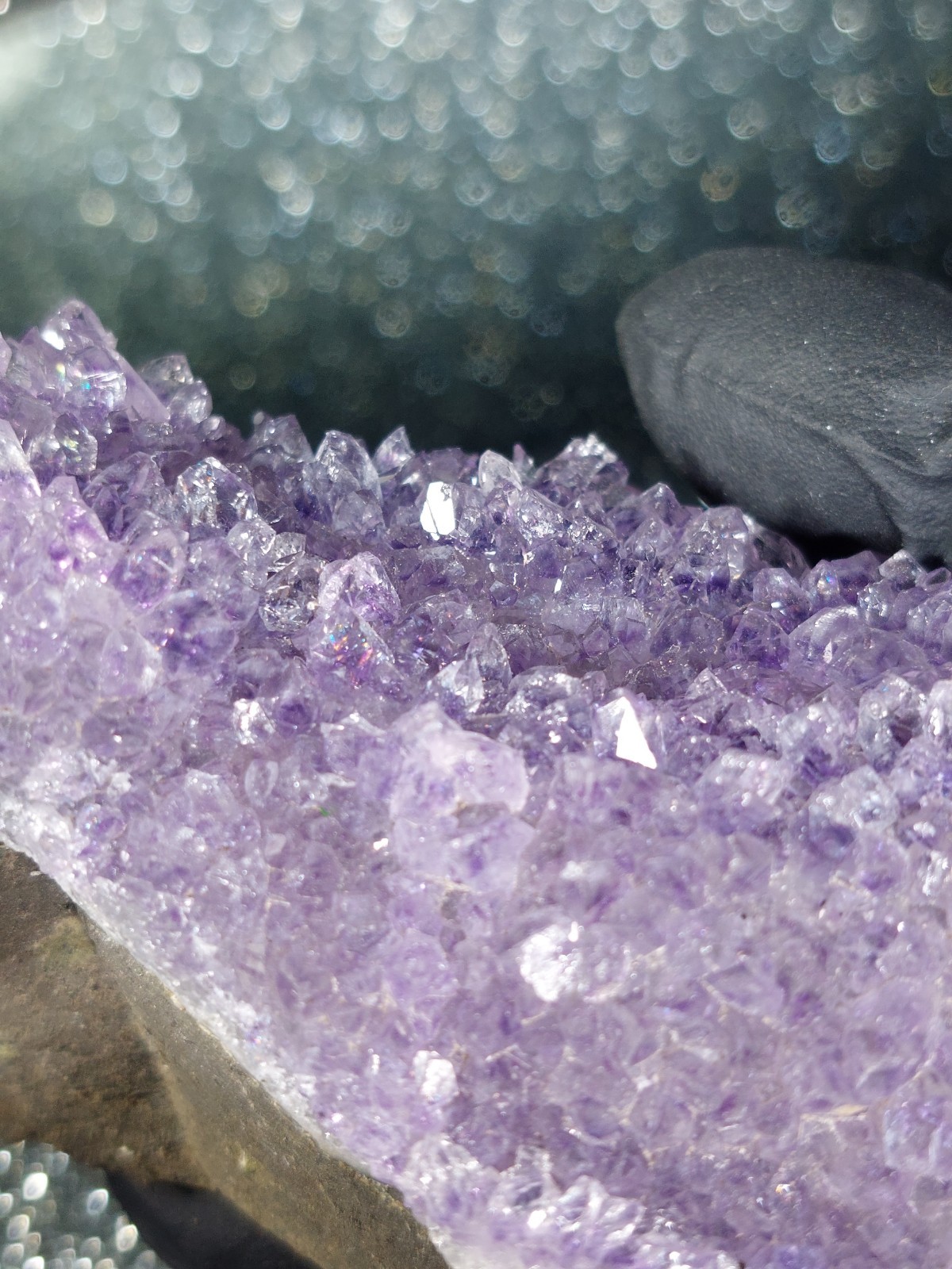 Amethyst Crystal Chala Mine Crystal 157.2g 7.3cm – White Base Sparkly Bulgaria
