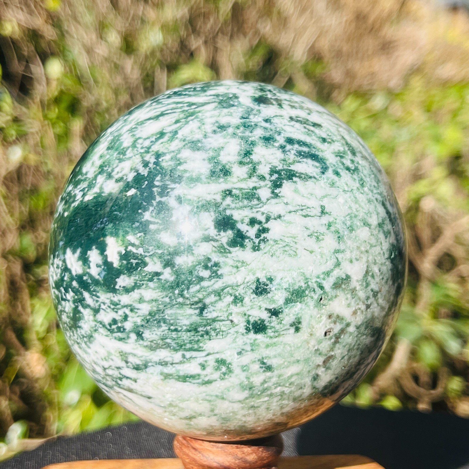 2.24LB Natural green water grass agate ball quartz Crystal sphere healing 114