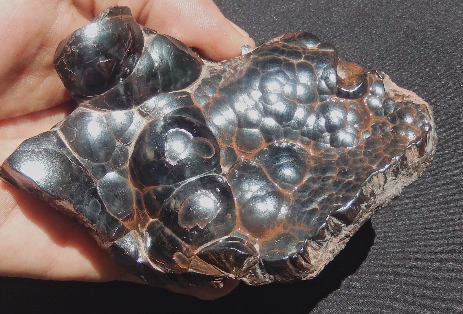 HEMATITE KIDNEY ORE BOTRYOIDAL LARGE CRYSTAL SPECIMEN 1.14 LBS or 518 GRAMS