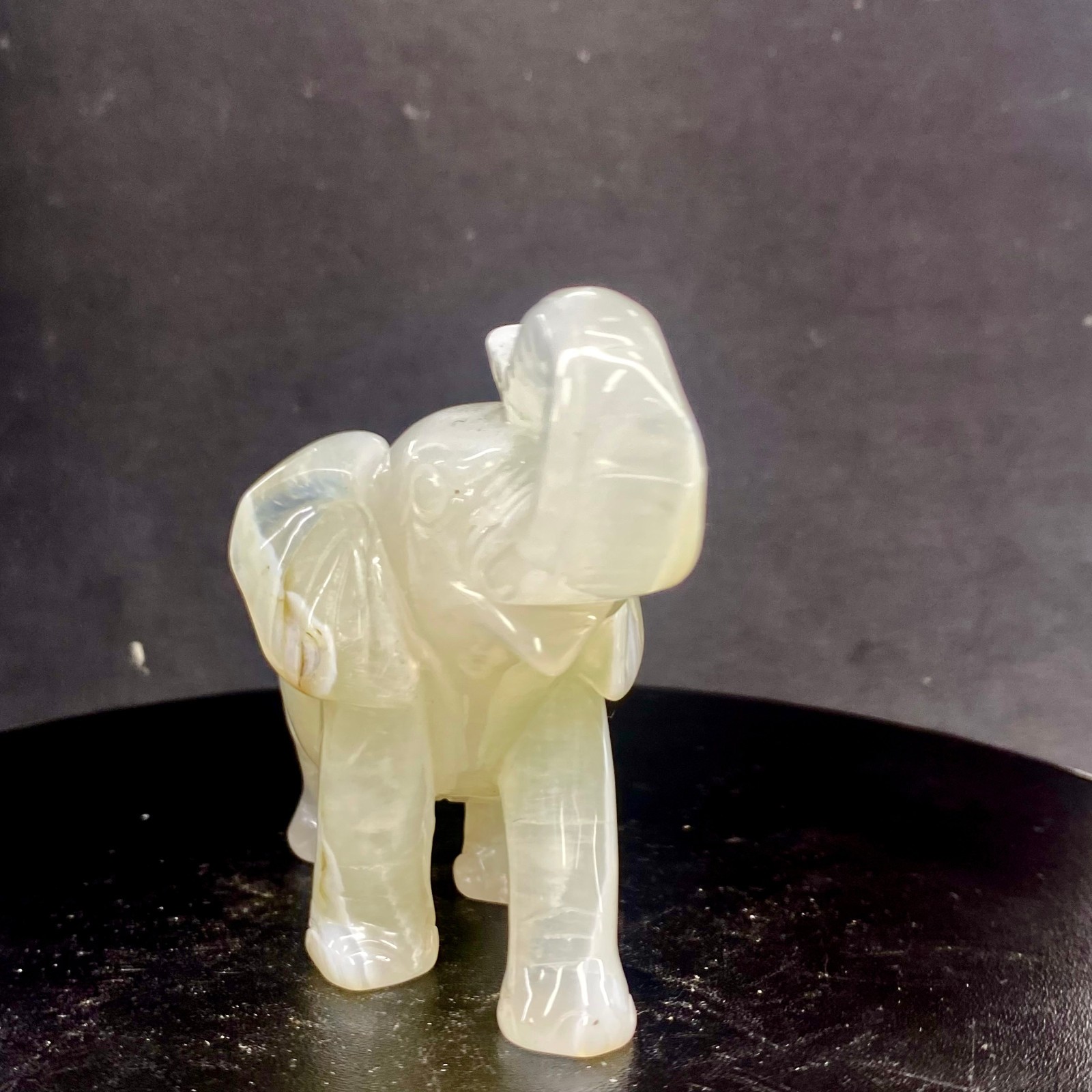 300G Natural agate carved crystal elephant realistic crystal therapy