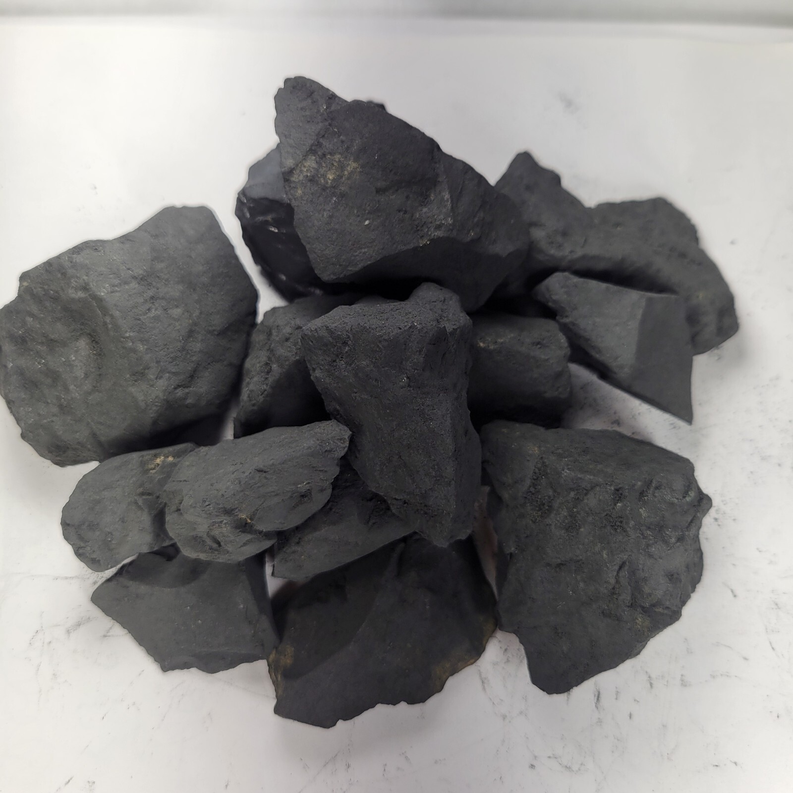 Shungite Stones Raw Natural Size 1″-2″ / 8 oz – Emf Protection, Water Treatment