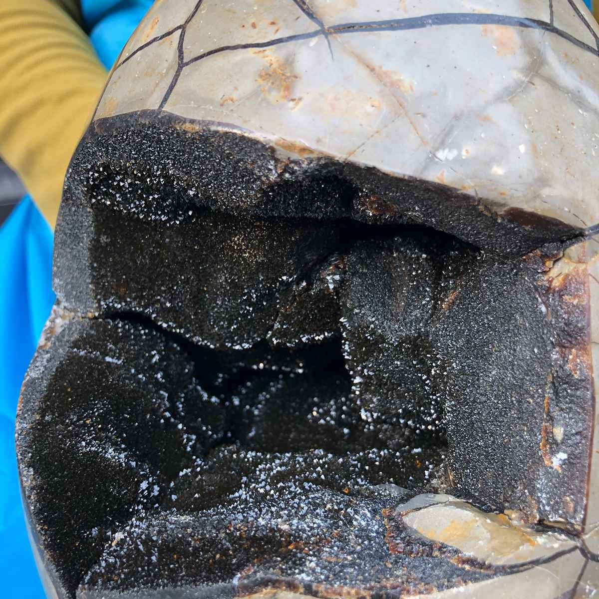 9120G Natural Turtle Back Stone Dragon Crystal Cave Crack Gem Healing 4352