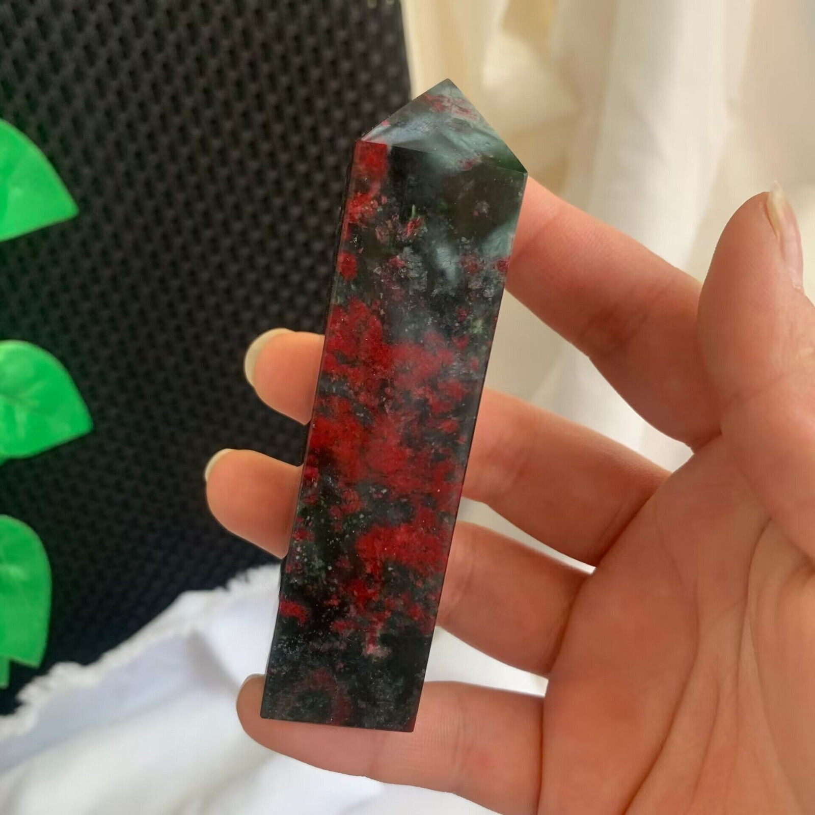 106g Peach Blossom Jade Point Tower Stone Quartz Crystal Specimen Healing