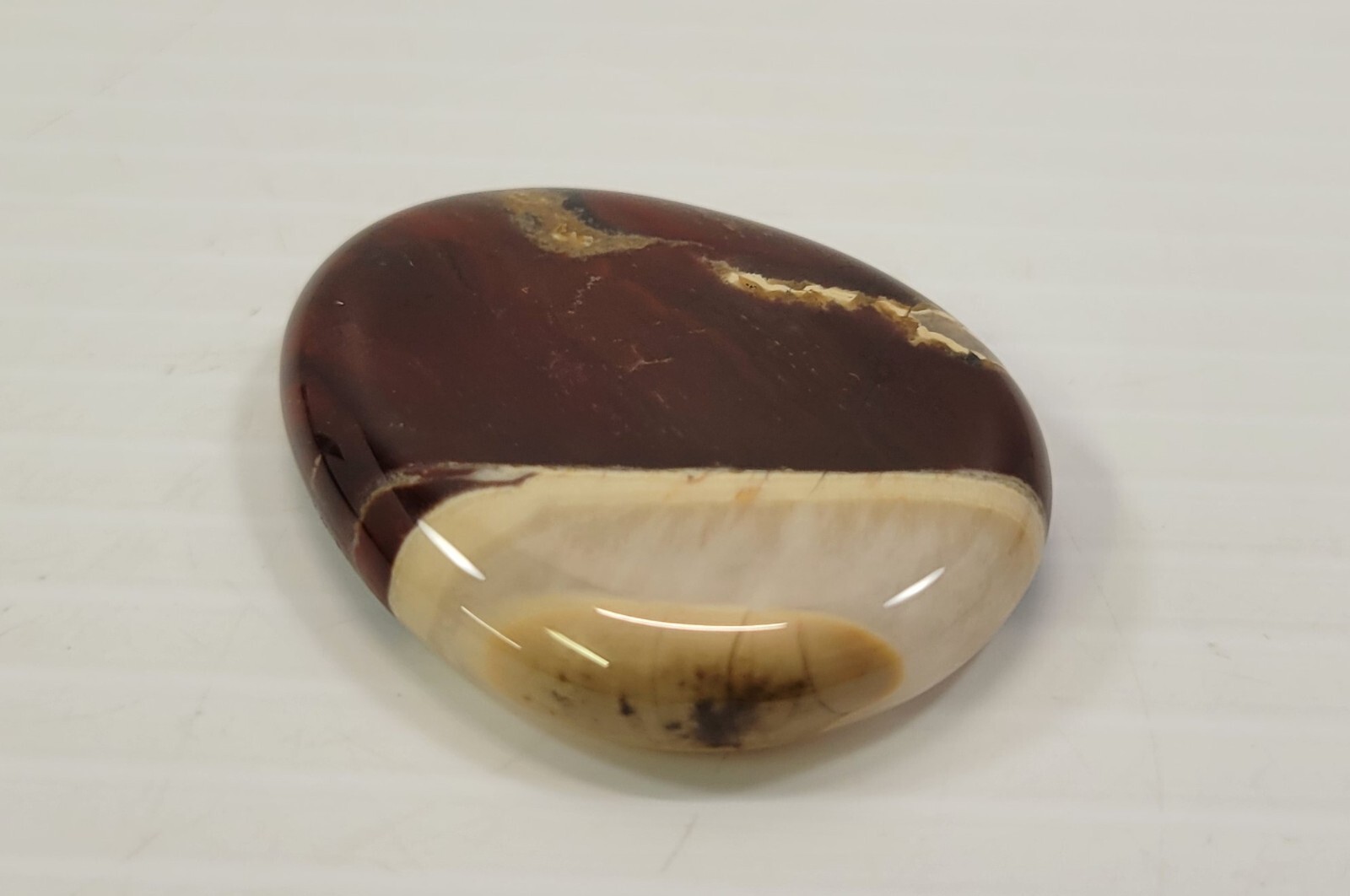 *B3) Artistone Indian Agate Thumb Pocket Polished Worry Stone