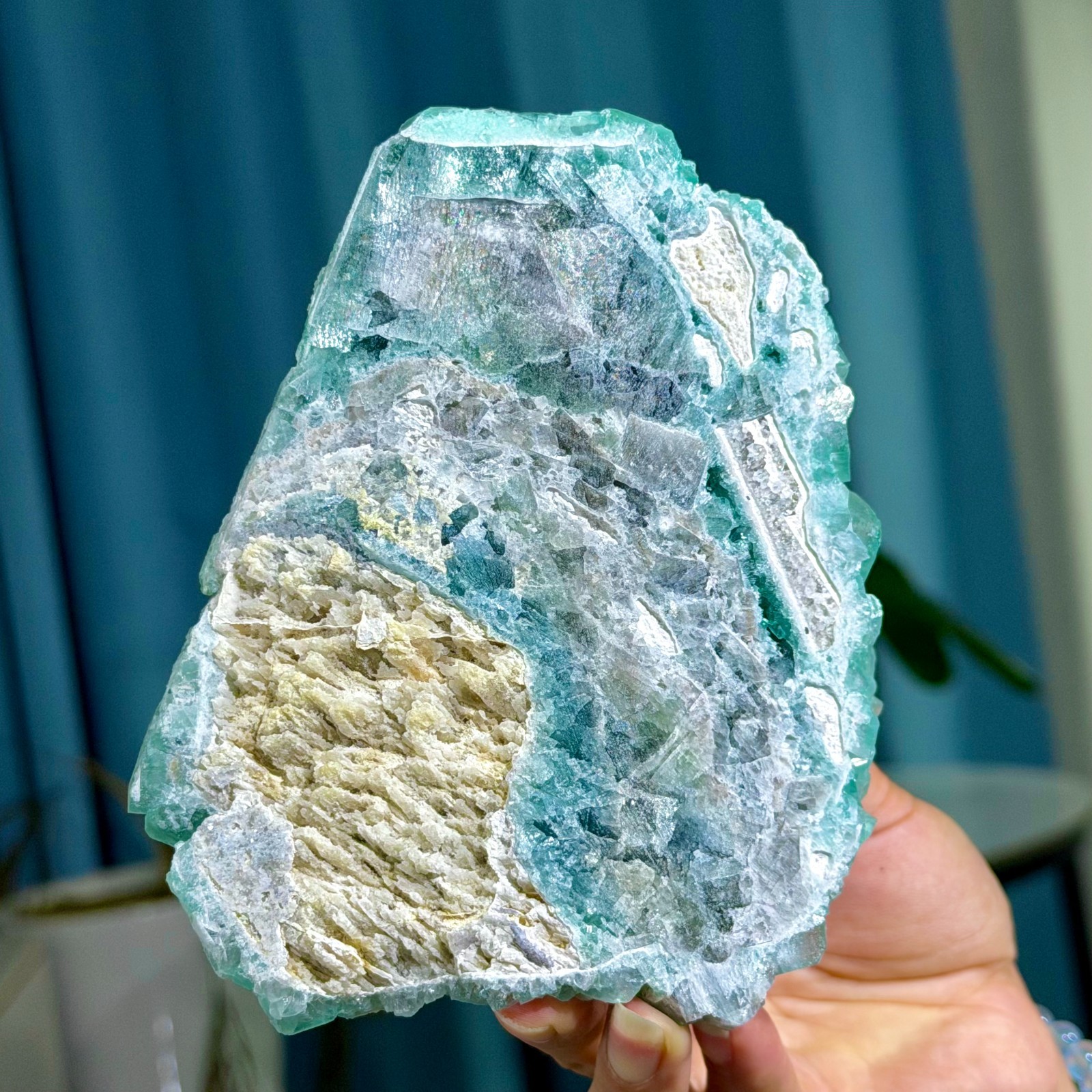 2.22LB Rare transparent green cubic fluorite mineral crystal sample/China