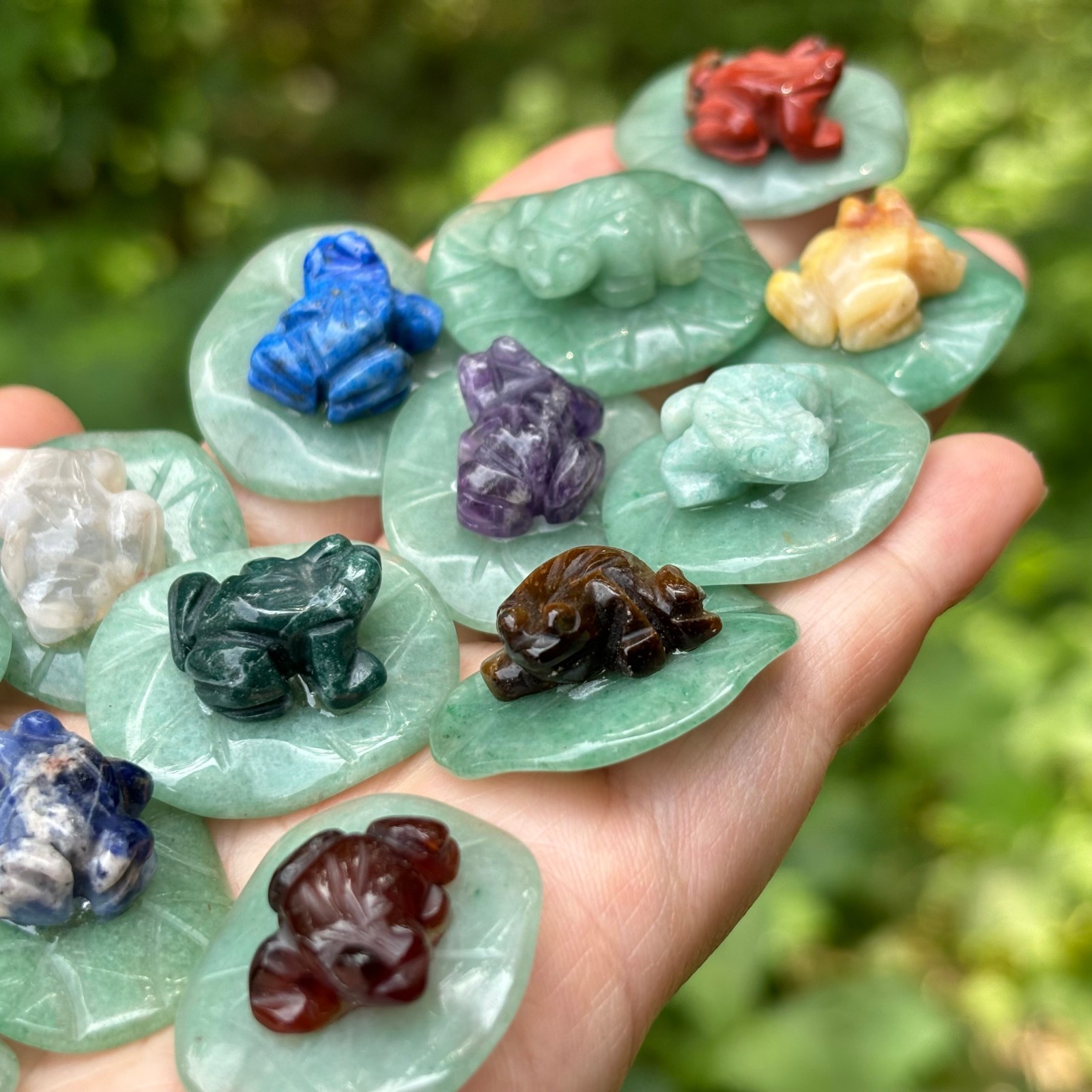 5pcs Mix Natural Quartz Lotus leaf frog Hand-carved Crystal skull reiki healing