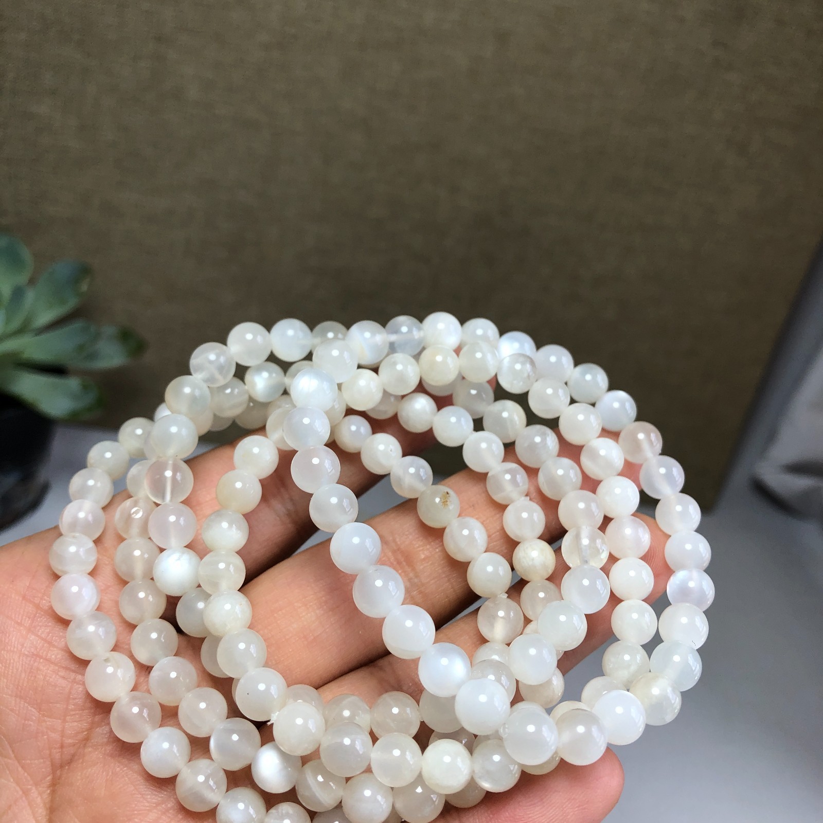 5Pcs Wholesal Natural White Moonlight Stone bracelets Crystal ball sphere 6mm