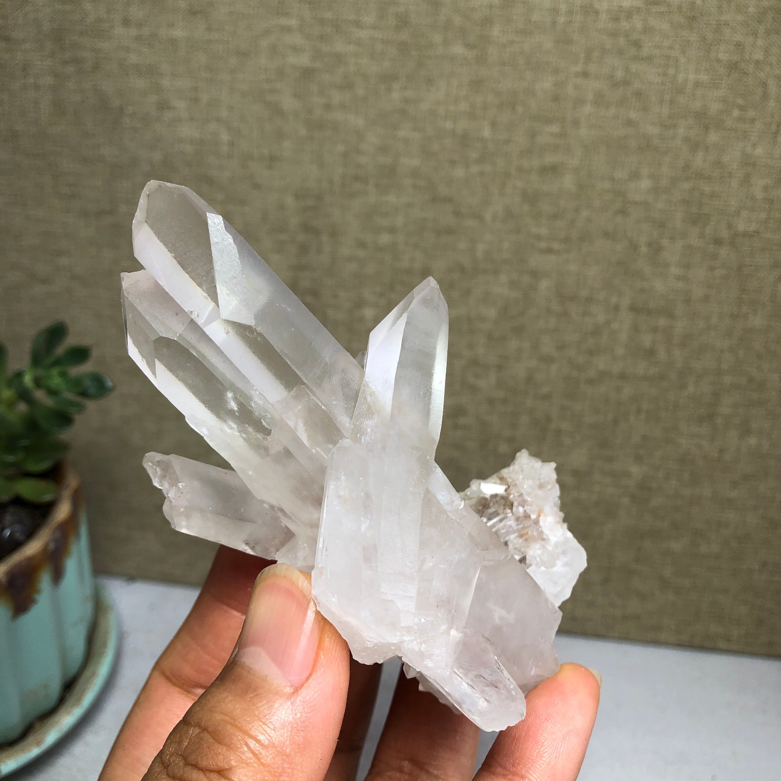 92mm Top Natural crystal clusters pretty Quartz Mineral Specimen 139g A5470