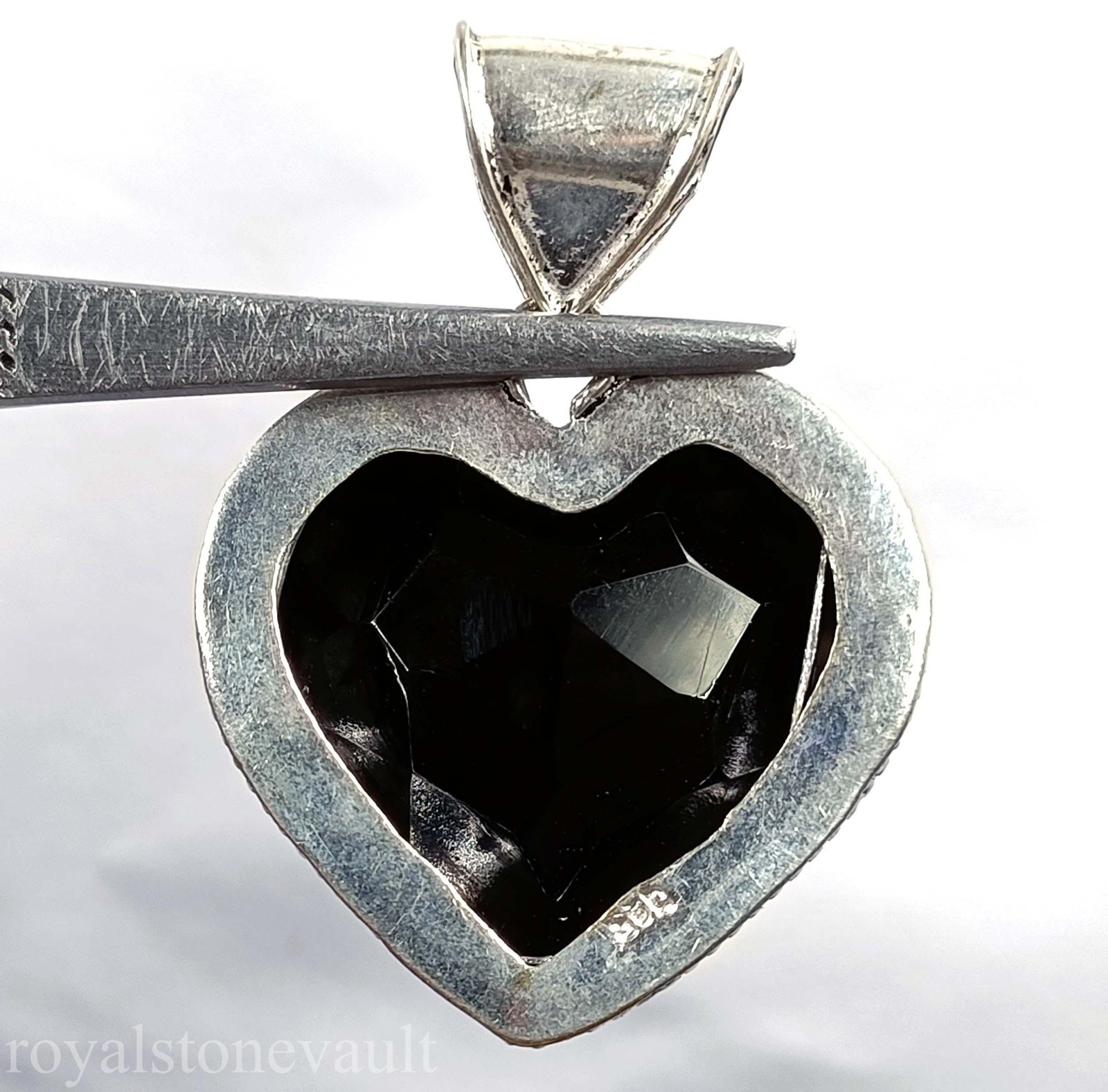 112.85 Ct Natural Black Sapphire Pendant Heart 925 Sterling Silver Chain 5ANI