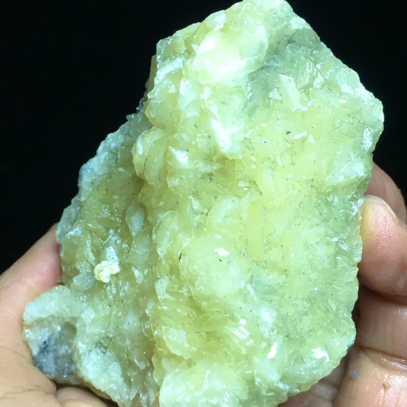 152g Natural Rare Yellow Translucent Filled Calcite comes from Fujian, China