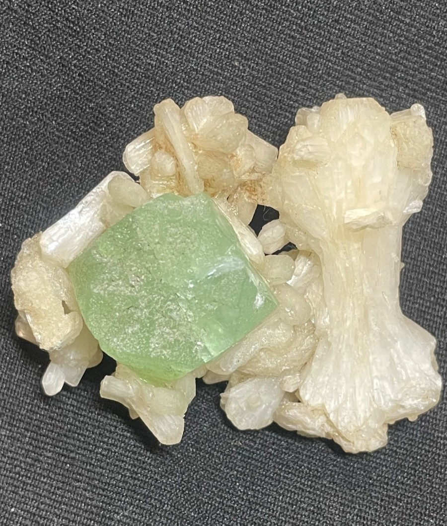 AWESOME GREEN APOPHYLLITE CRYSTAL CUBE ON STILBITE CRYSTAL IN MATRIX MINERAL