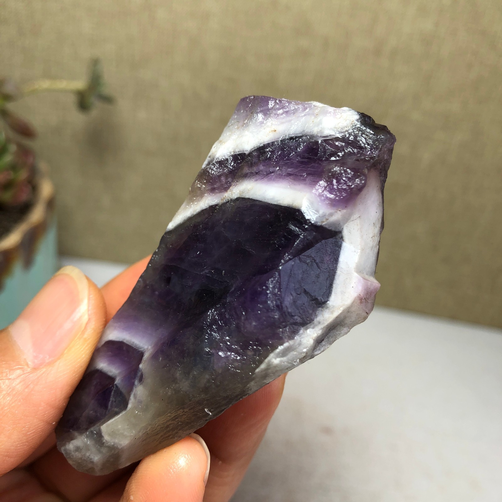 68mm Natural Dream Amethyst gemstone rough Crystal uncut specimens 66g A3822