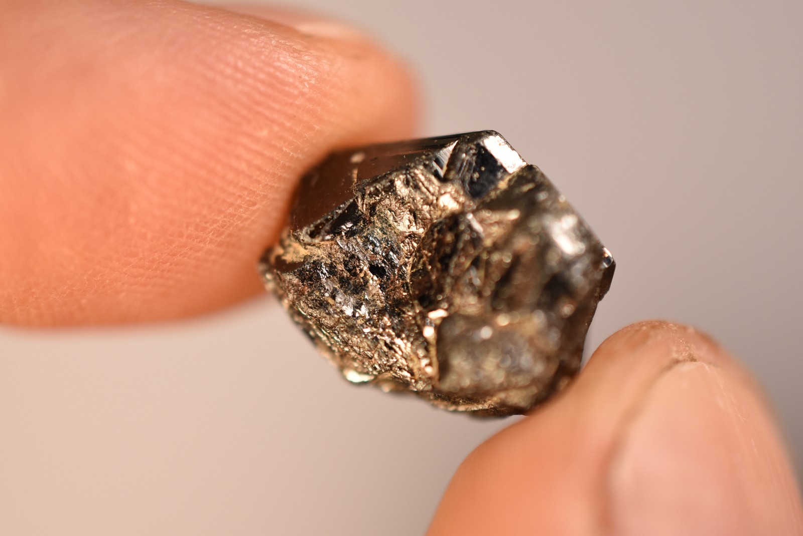 *AUSTRALIAN* CASSITERITE Crystal 1.6cm 6.5g Natural Tin Specimen, Elsmore NSW
