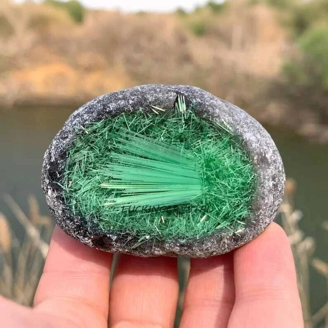 Natural Rare Meteorite Quartz Stone Green Copper Ore Cluster Crystal Specimens