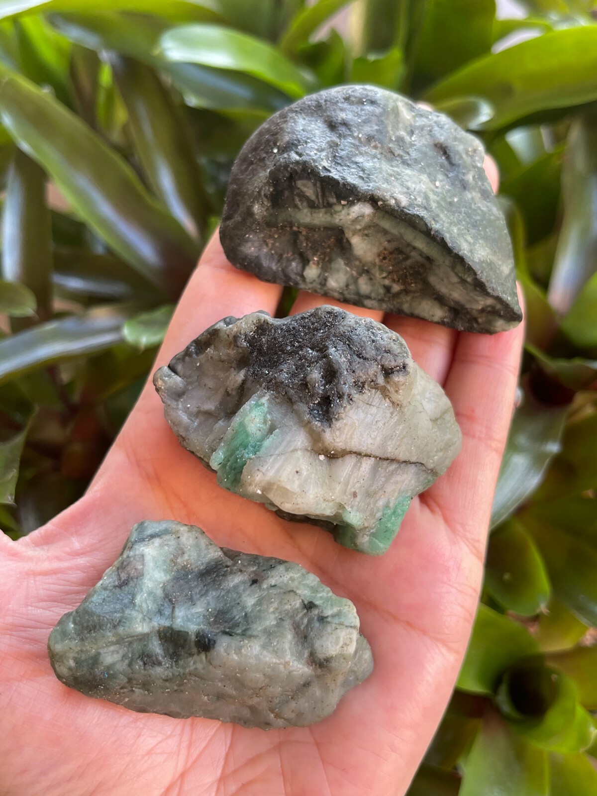 Grade A++ Large Emerald Rough Stones, 2 – 3 Inch Raw Emerald, Wholesale Bulk Lot