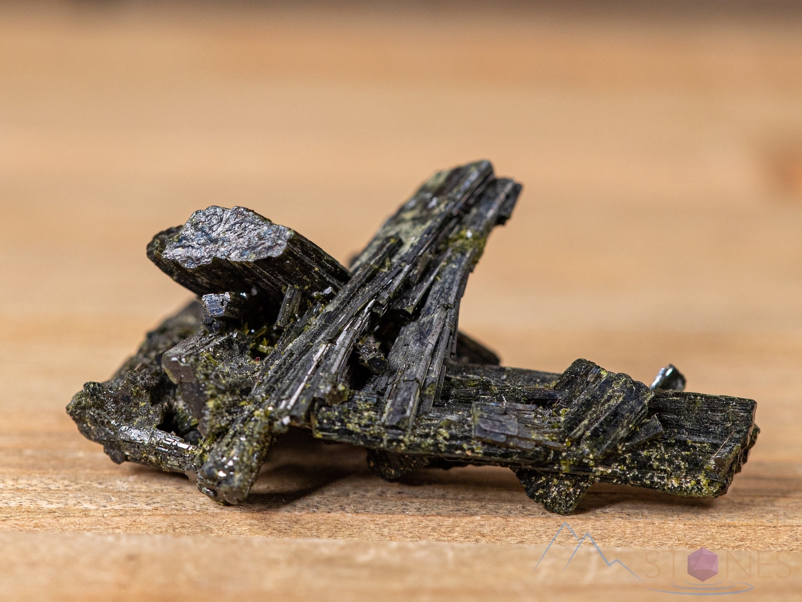 EPIDOTE Raw Crystal Cluster – Housewarming Gift, Home Decor, Raw Stones, 40738
