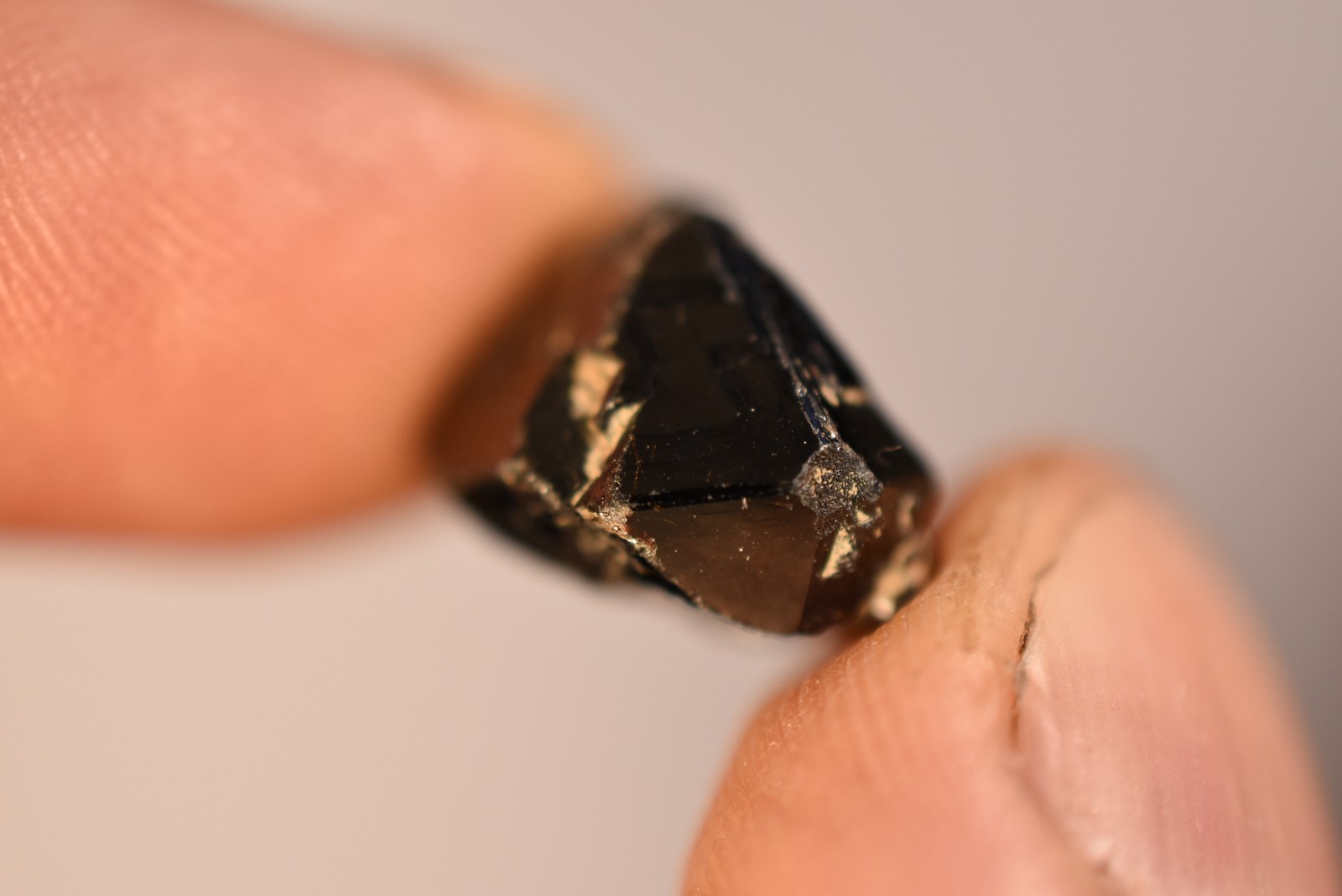 *AUSTRALIAN* CASSITERITE Crystal 1.6cm 6.5g Natural Tin Specimen, Elsmore NSW