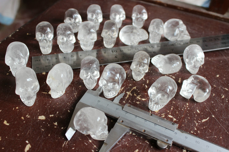 10 Pieces 2-3cm Tiny Natural Clear Quartz Crystal Skulls Carving Free Shipping