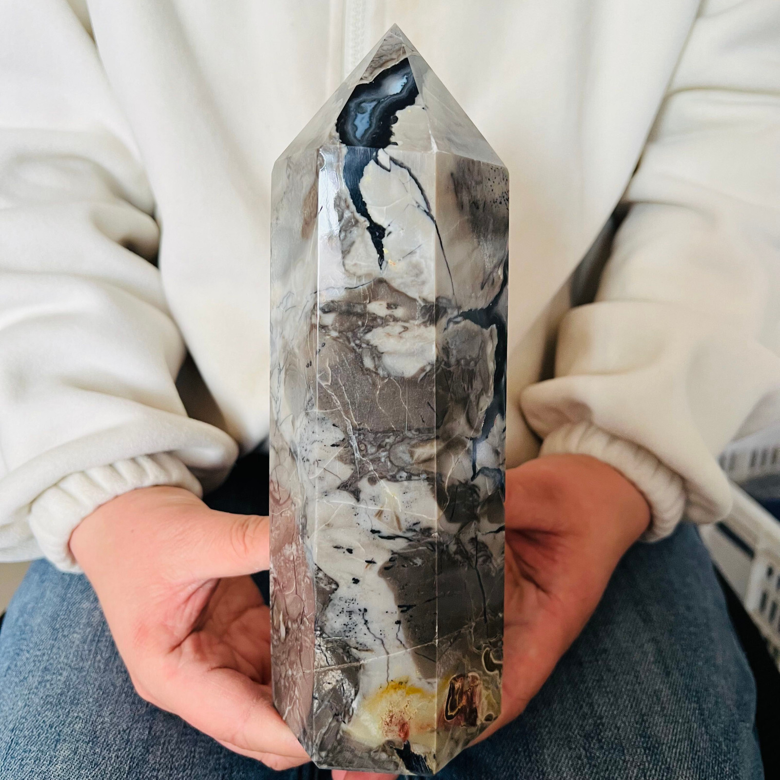 3.63LB Polishing and Restoration of Natural Volcanic Agate Crystal Tower 1650g