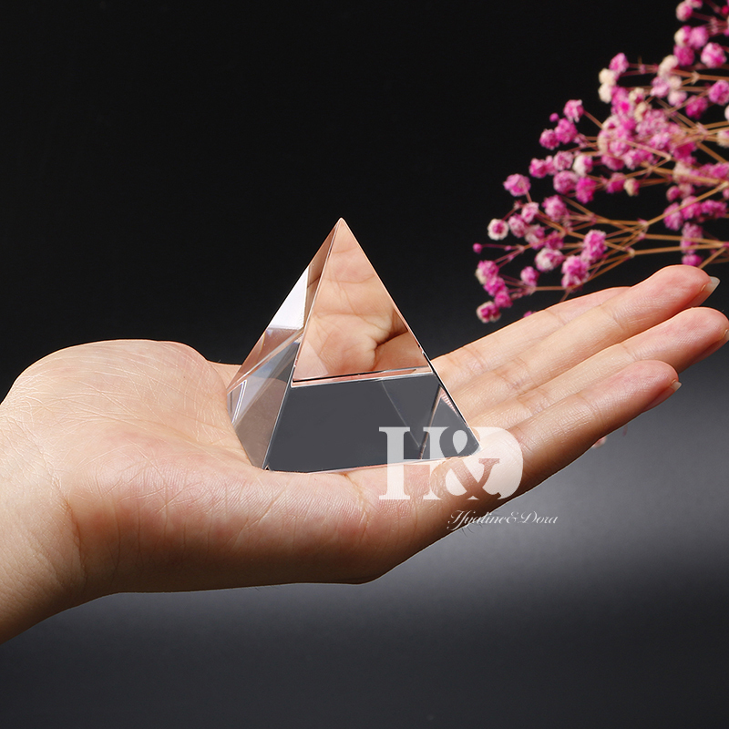 4cm Small Feng Shui Egypt Egyptian Crystal Clear Pyramid Healing Prizm Amulet