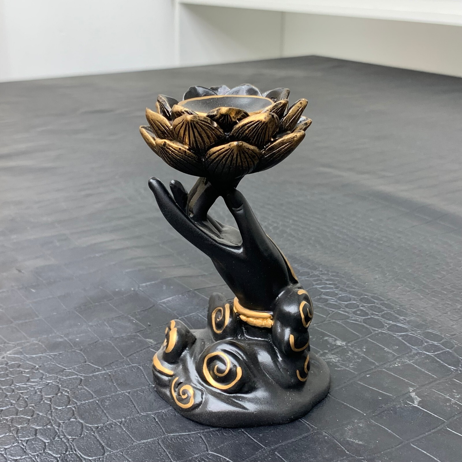 Lotus hand Sphere Resin Holder Stand Base Crystal Ball showing stand C123