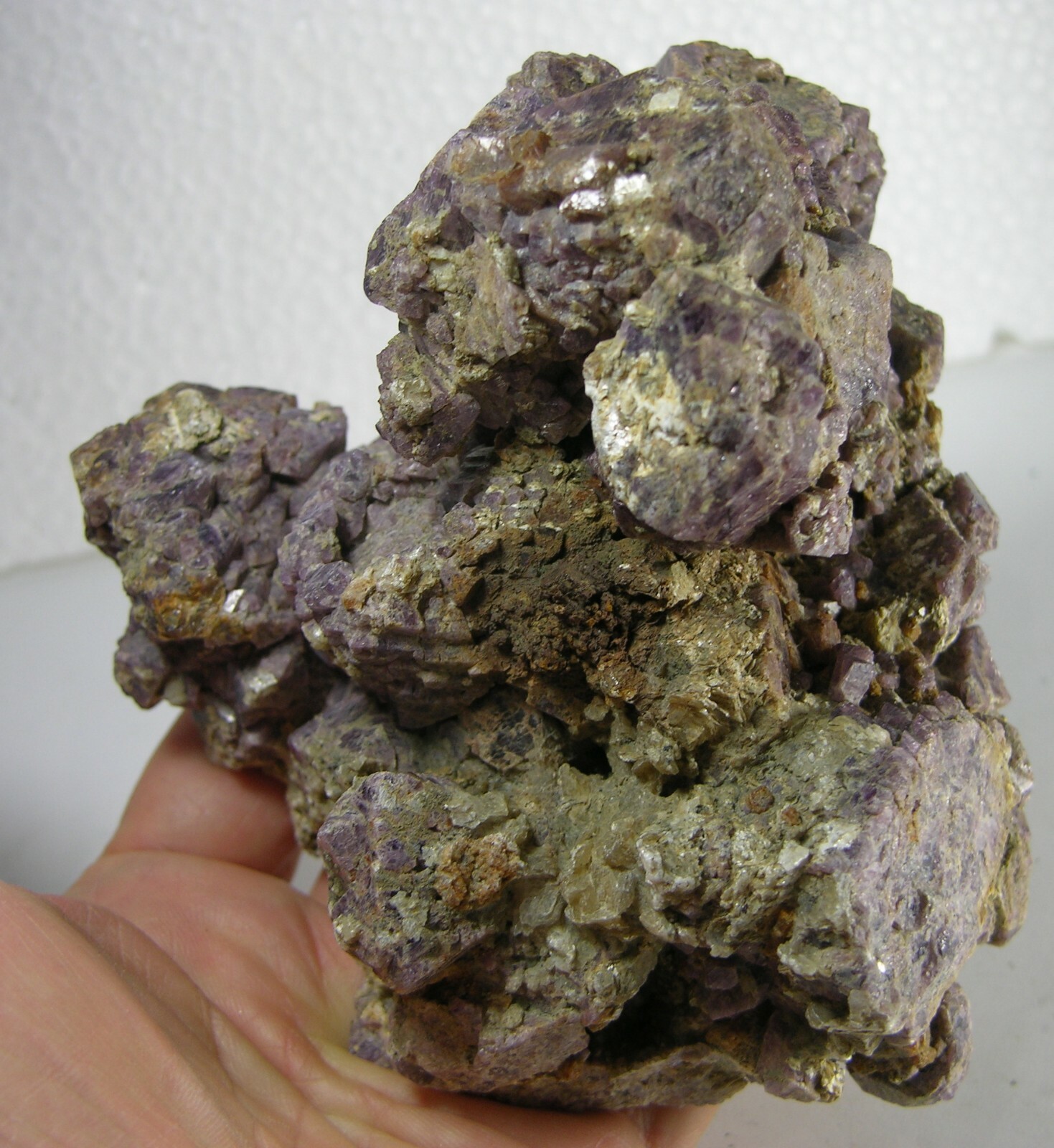 835g Vietnam 100% Natural Maroon Spinel Crystal Cluster Specimen 1 lb 13oz 813mm