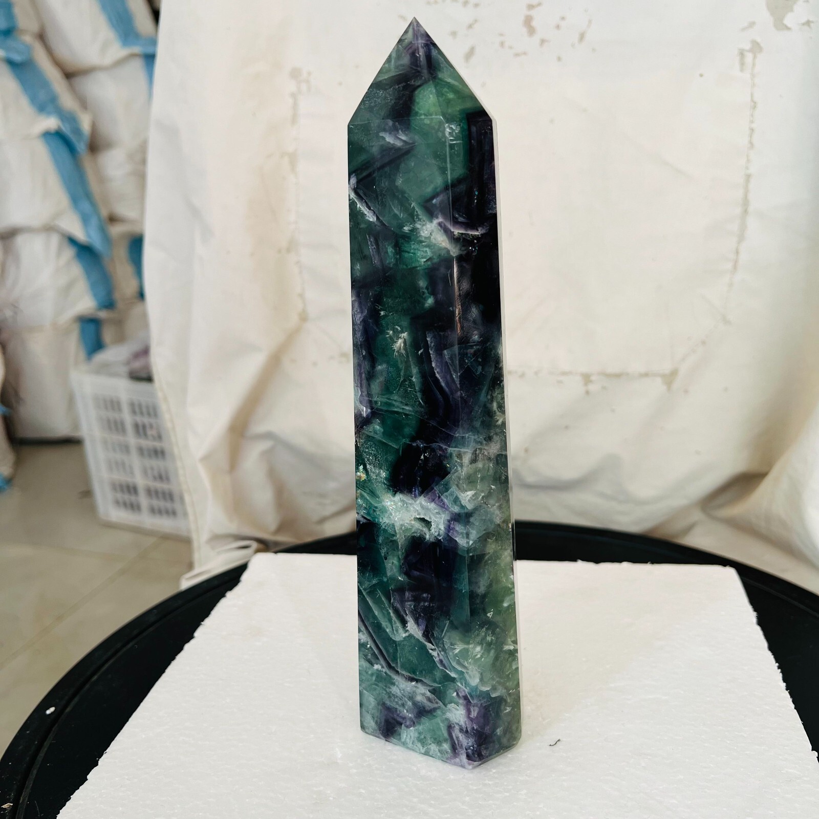 2.64LB Polishing and healing of natural colored fluorite crystal tower 1200g