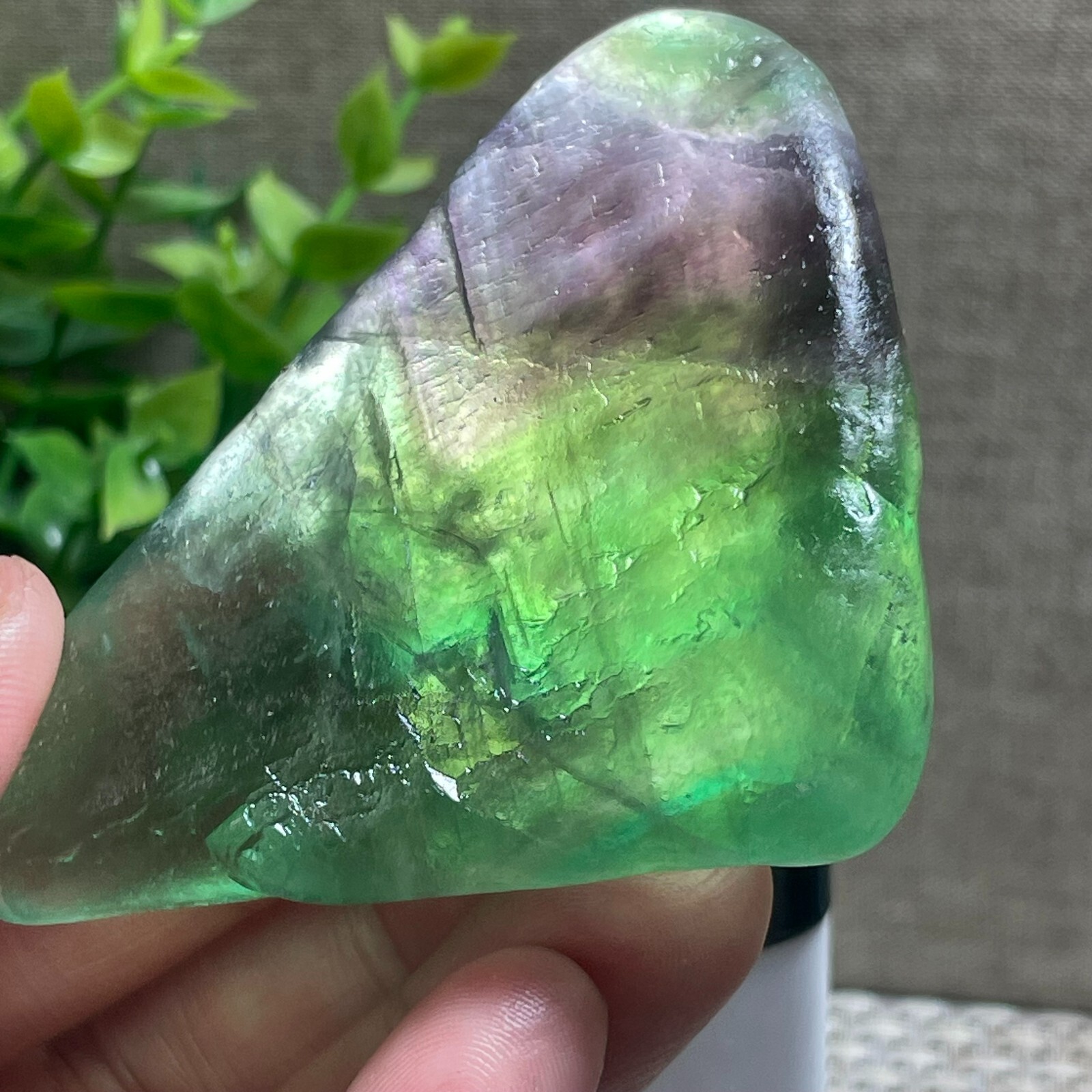 Healing Fluorite Crystals – rainbow – Polished / rough Natural Gemstone 127gAP33