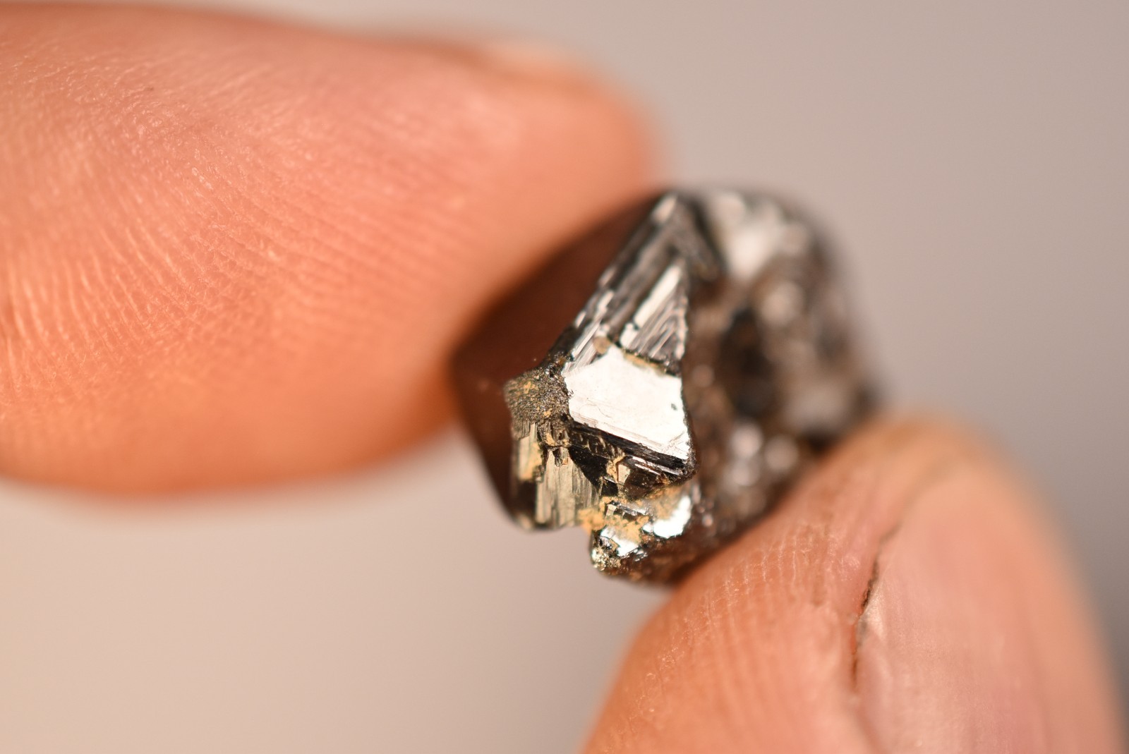 *AUSTRALIAN* CASSITERITE Crystal 1.6cm 6.5g Natural Tin Specimen, Elsmore NSW