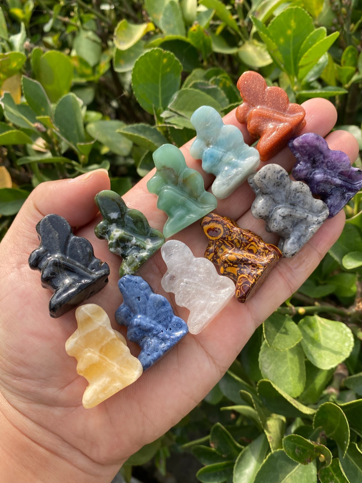 5pcs mixed Natural Quartz carved crystal fairy skull reiki healing gift random