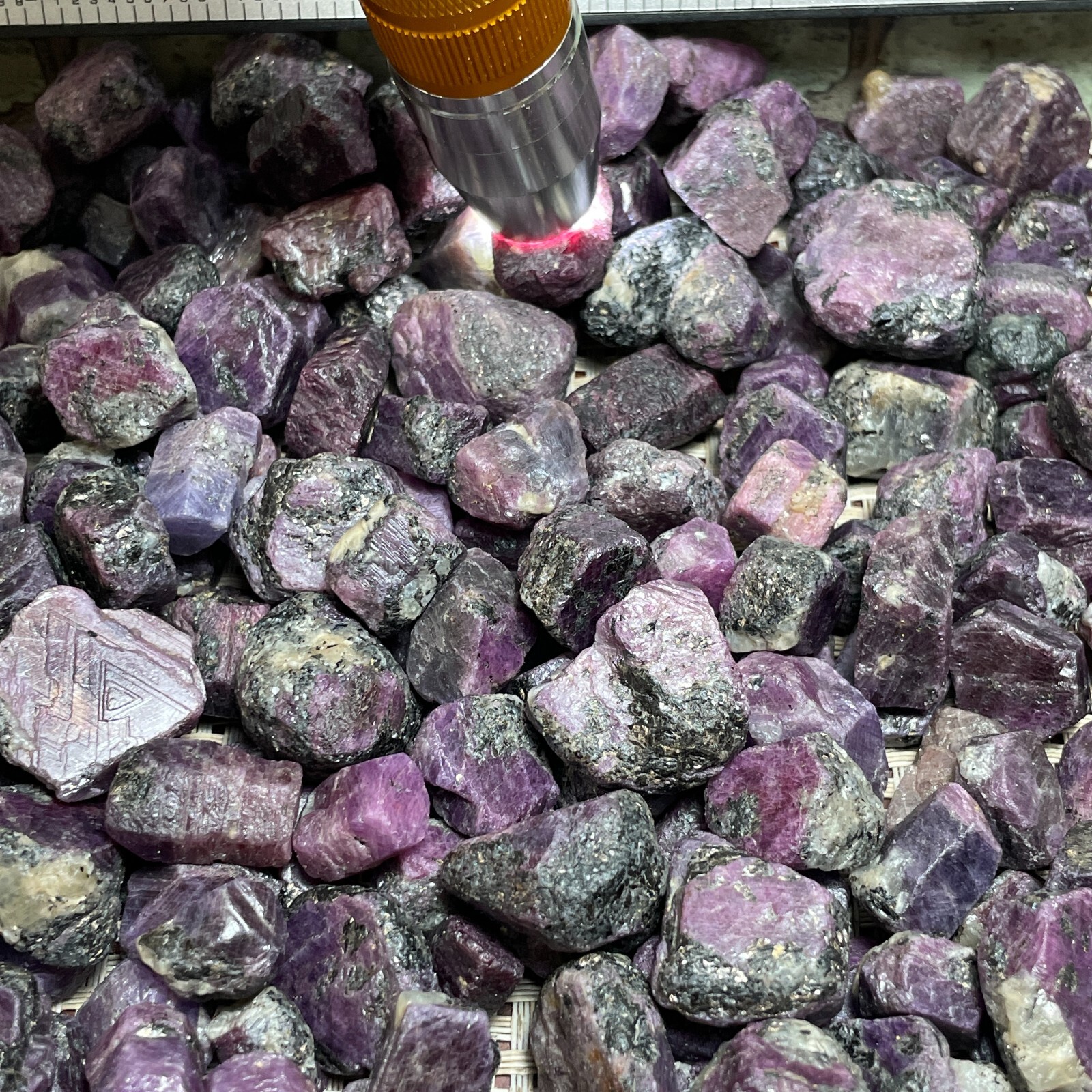 2kg Ruby Mozambique – Ruby Corundum stone – Red Sapphire Unprocesse