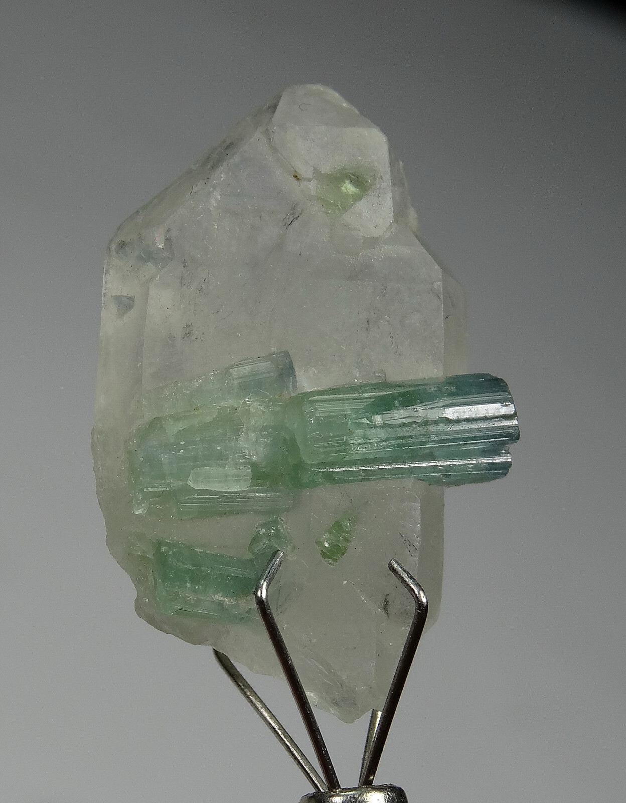 18 CARATS NATURAL TOURMALINE, QUARTZ & FELDSPAR CRYSTAL AFGHANISTAN, (GN-44),