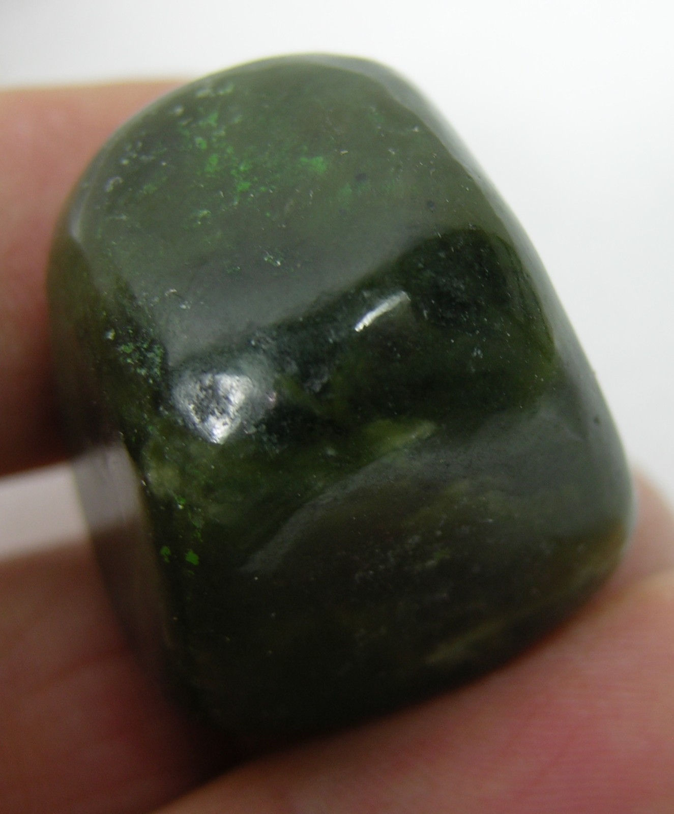 #13 150.00ct Canada Natural Rough Tumbled BC Polar Jade Nephrite Specimen 26mm