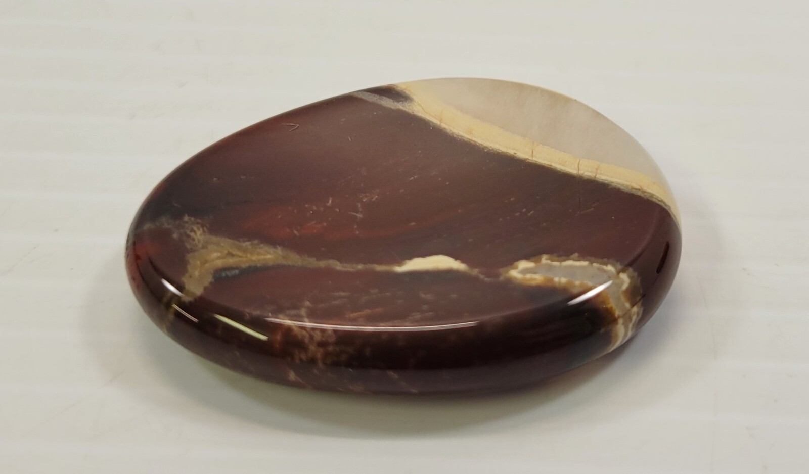 *B3) Artistone Indian Agate Thumb Pocket Polished Worry Stone