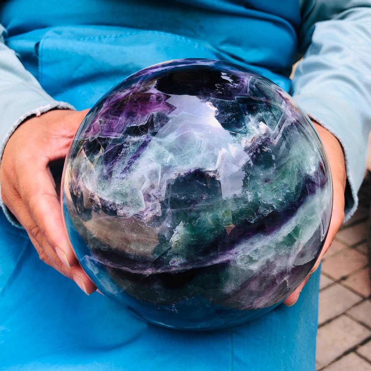 4900G Natural Green Coloured Fluorite Ball Quartz Crystal Reiki Healing 5471