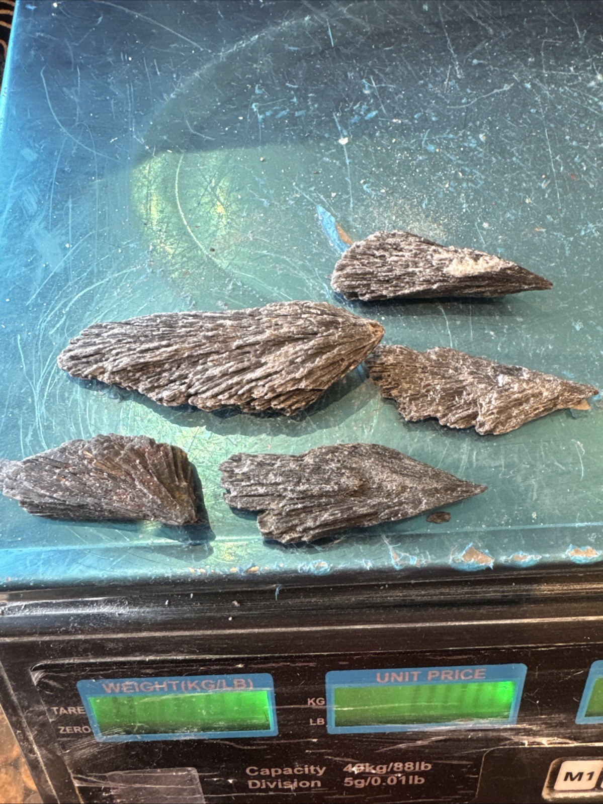 100g Lot of Black Kyanite Blades (Witch’s Broom) – Minas Gerais, Brazil.EY2#4