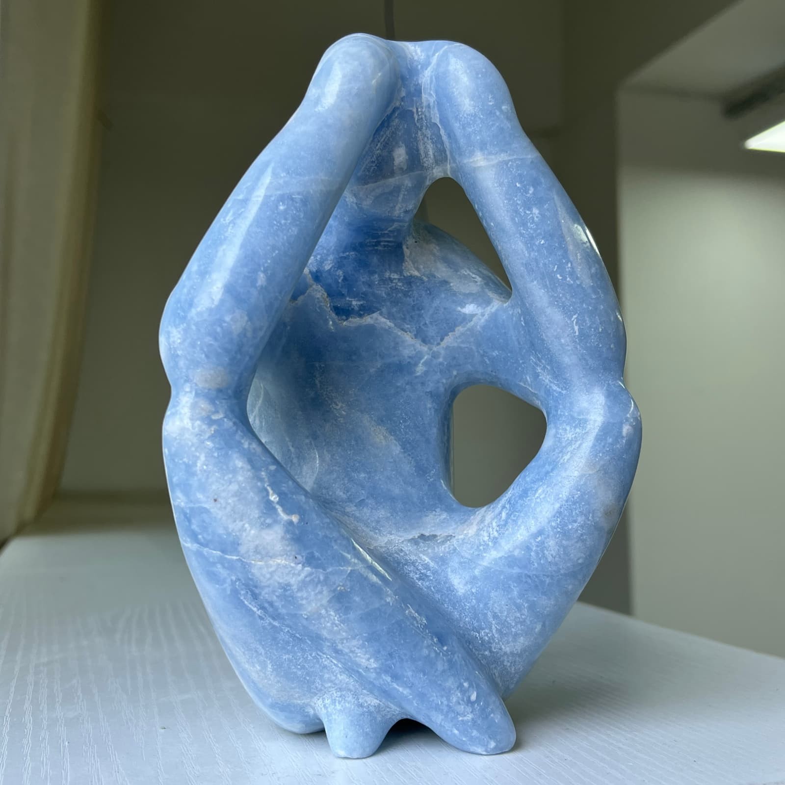 7″ 3.9lb Natural Celestite Thinker Sculpture Crystal Body Carving Decor