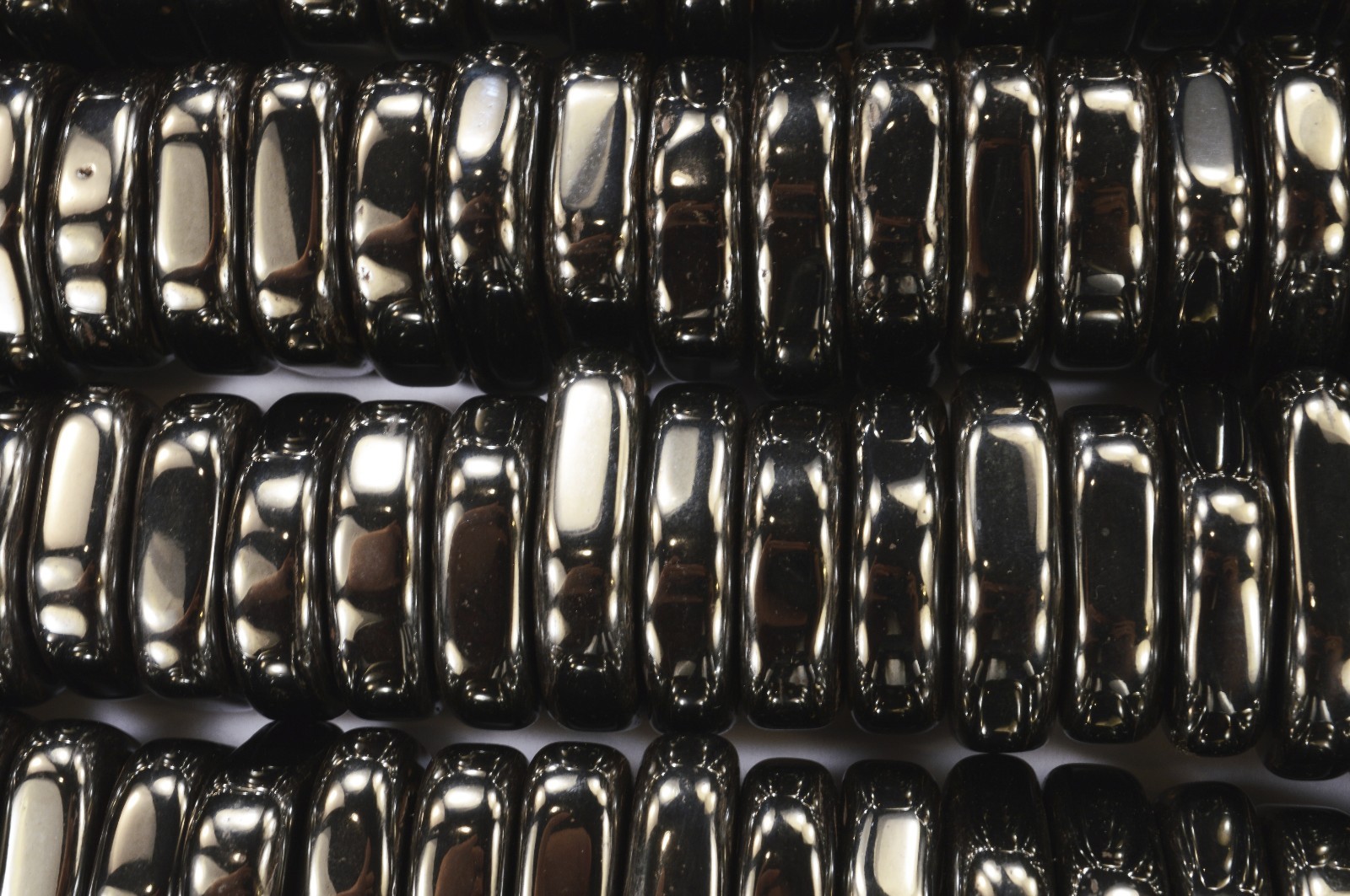 Magnetic Black Hematite 1 1/2″ Flat Healing Crystal Stone Root Chakra Reiki