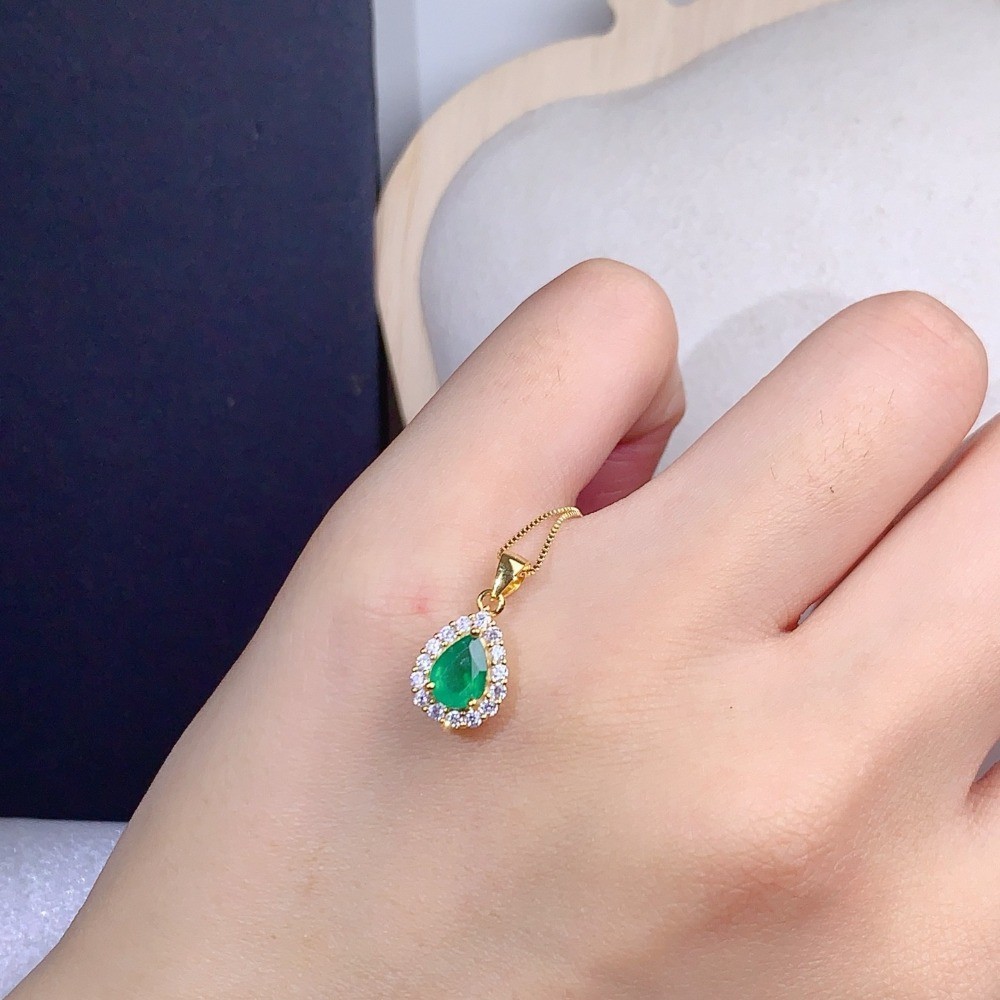 Natural teardrop emerald Pendant Necklace Gemstone S925 Silver Plated 18K Gold