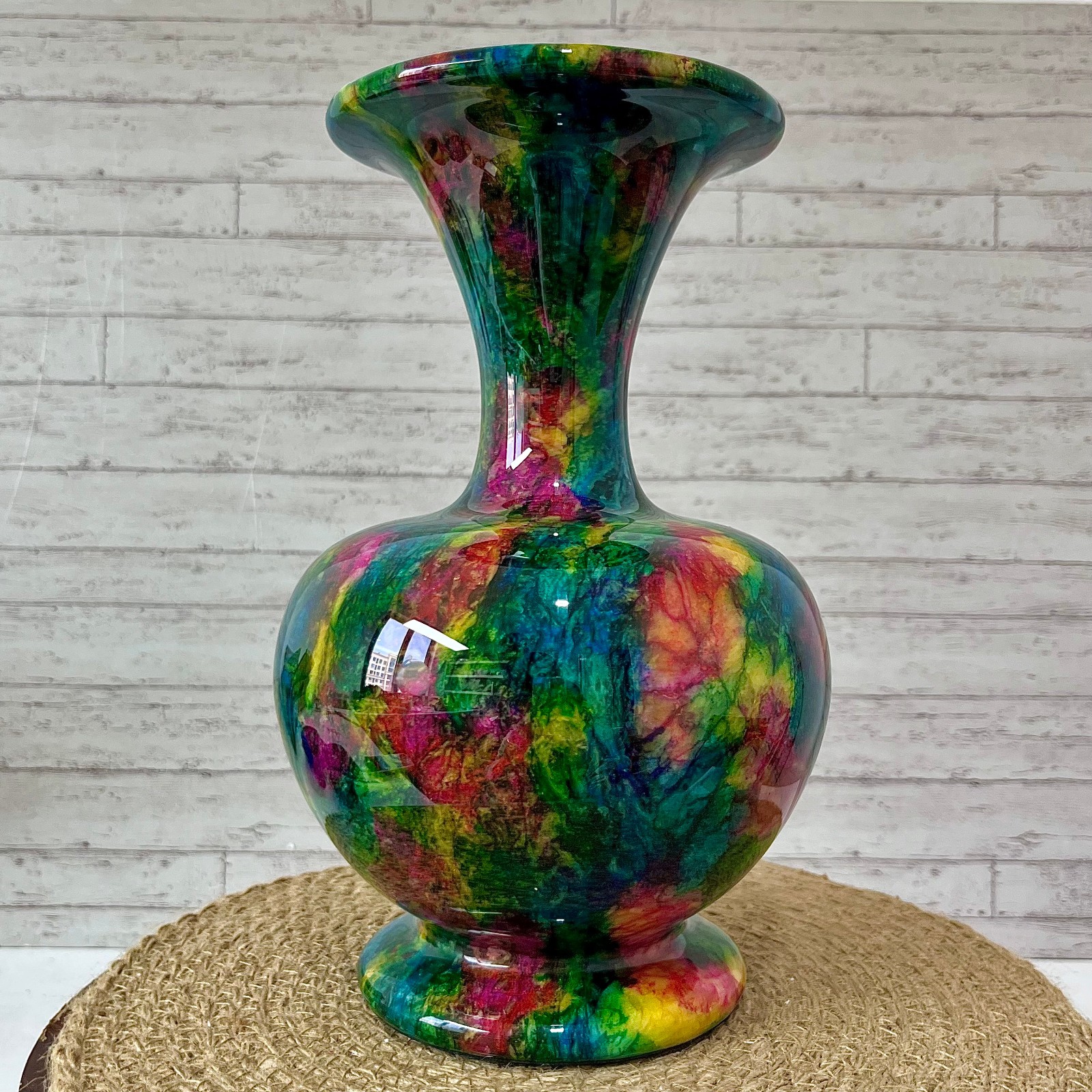Natural Crystal Vase Taiwan Serpentine Seven Color Polished 5.8 lb